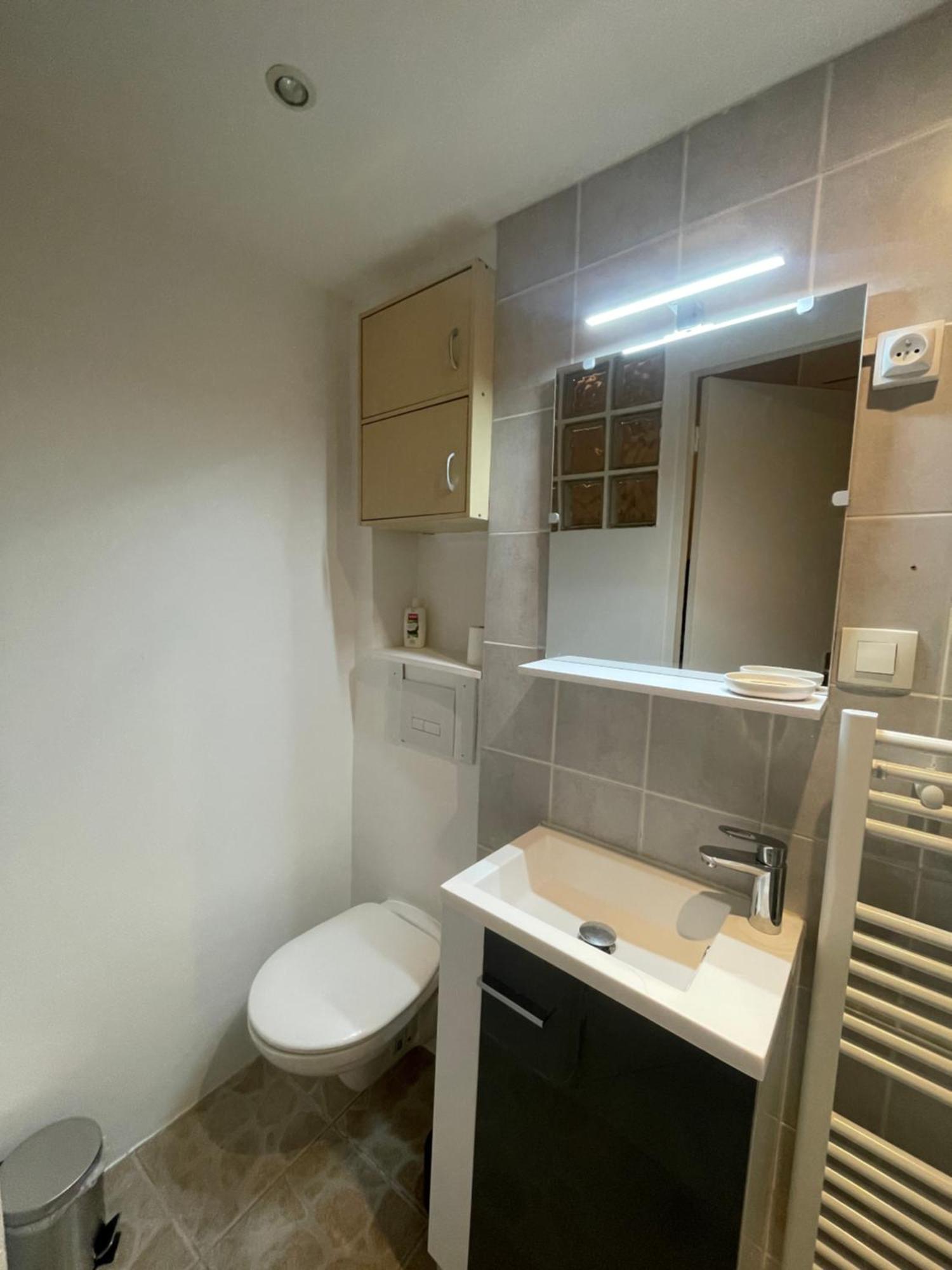 Cosy One1H20 De Paris Apartment Joigny Exterior photo