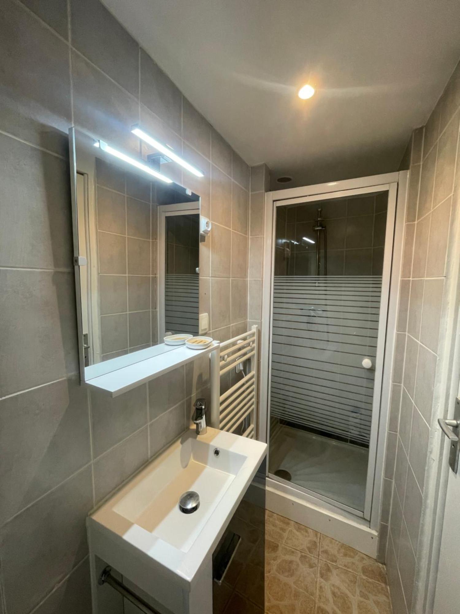 Cosy One1H20 De Paris Apartment Joigny Exterior photo